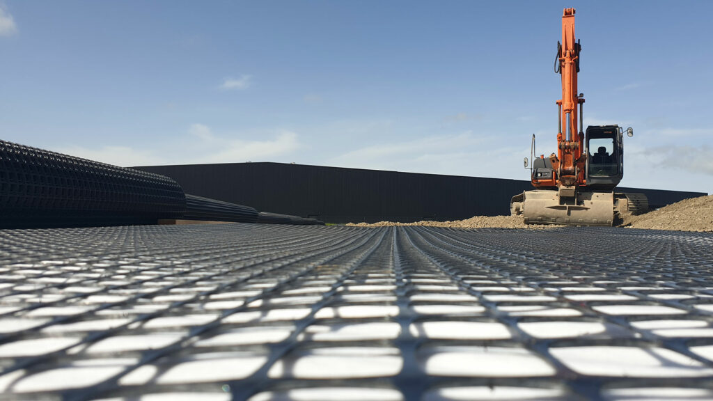 Evaluating the benefits of geogrid in foundation applications with onsite testing